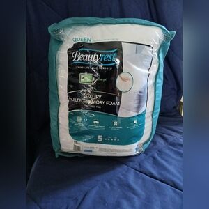 Beautyrest Luxury Quilted Memory Foam Mattress Pad - White and Teal